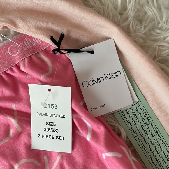 NWT, Calvin Klein, Girls, two piece pajama‎ set, peach logo top with pink pants - Picture 5 of 10